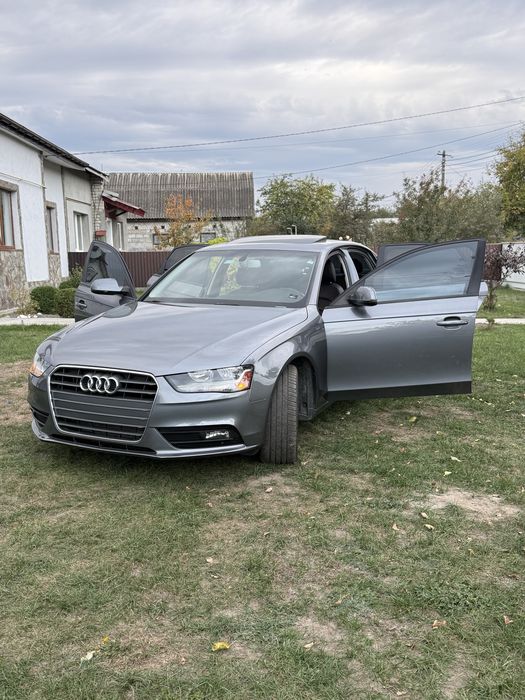 автомобіль аудіо а4б8 2013 рік