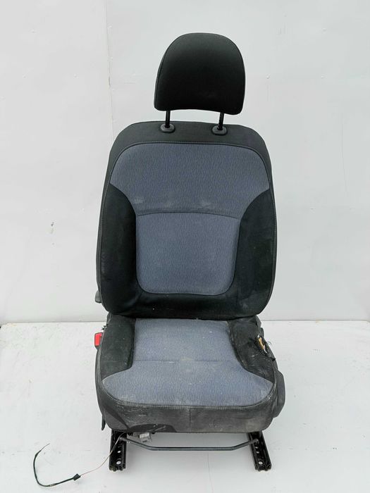 Fotel Przedni Kierowcy Renault Trafic III / Vivaro B RT3E8801