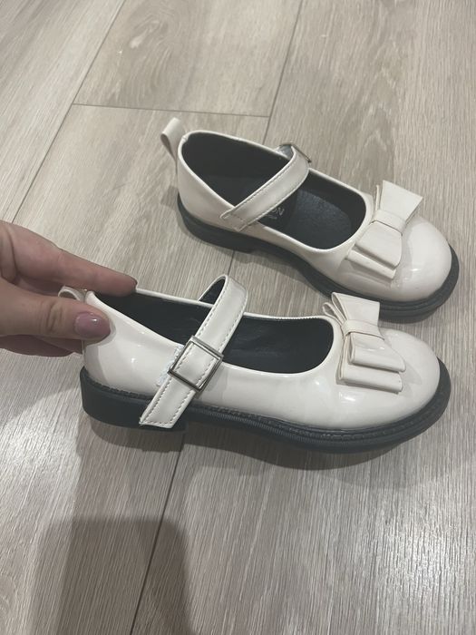 Туфлі для дівчинки туфельки