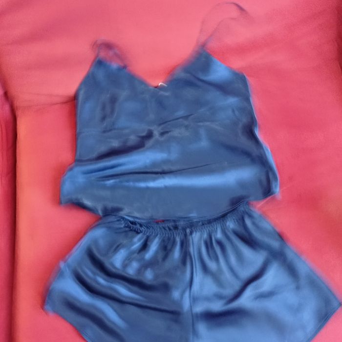 Атласная женская пижама двойка(топ+шорты)