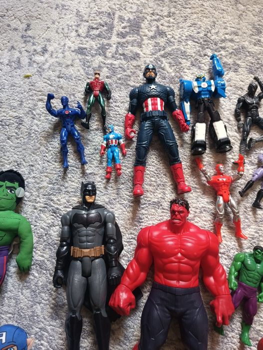 Zestaw figurek superbohaterów Marvela