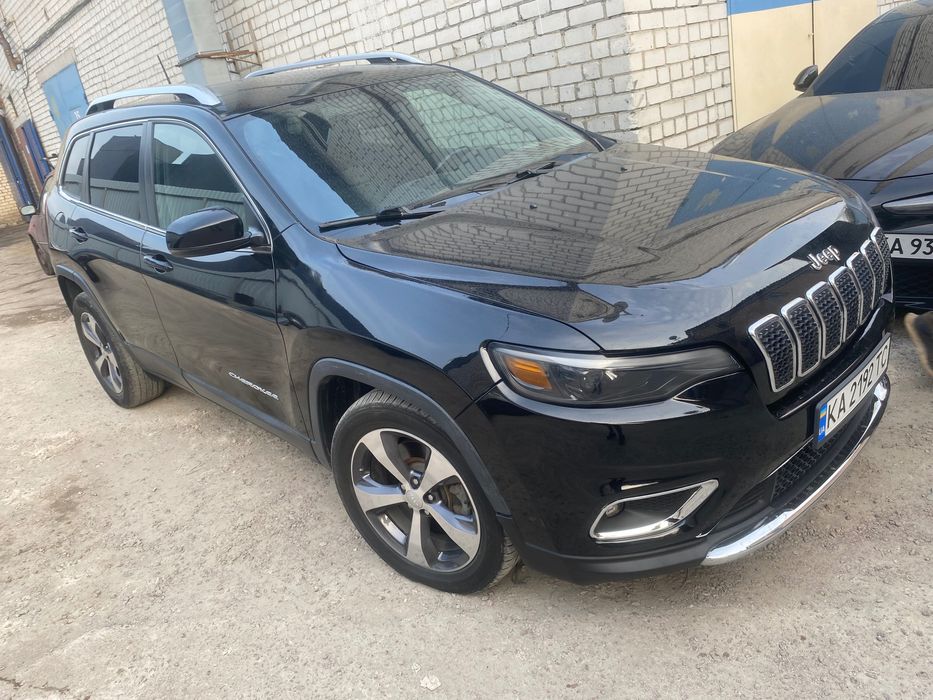 Продам авто Jeep Cherokee Limited  2020