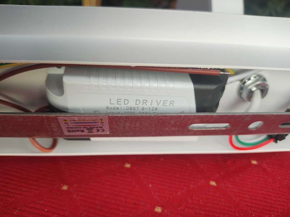 Lampa Ścienna Kinkiet na Ścianę Lampka Biała z włącznikiem nad Obraz