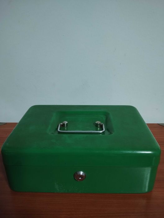 Cofre antigo código.64751240503809122