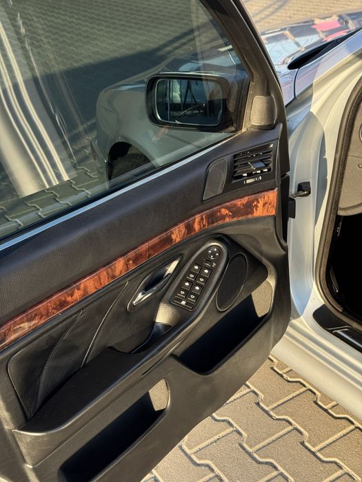 Продам Bmw e39 528i