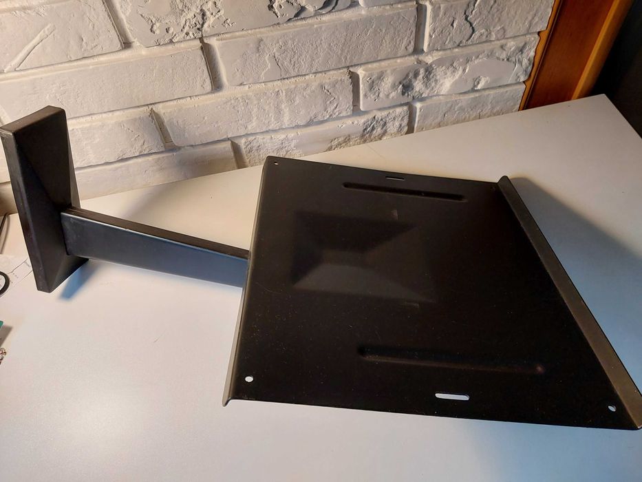 Pólka metalowa na obrotowym blacie