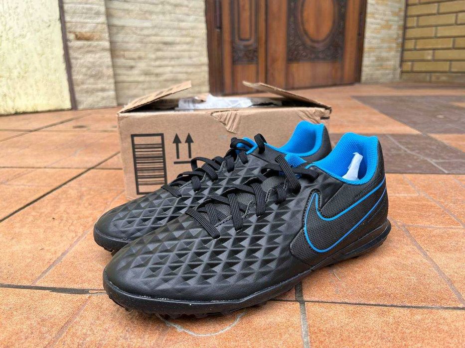 nike tiempo legend 8 - Купити футбольне екіпірування - Ціна на OLX.ua