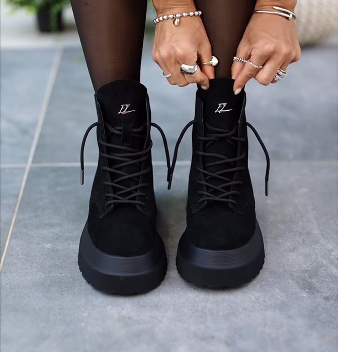 Продам кожаные ботинки