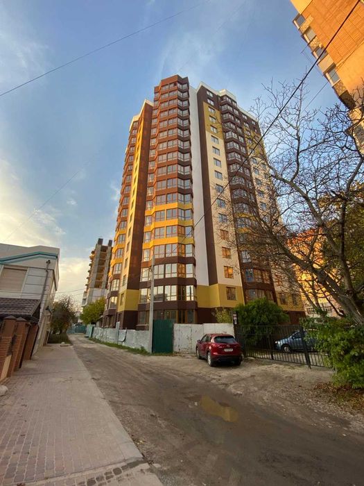 Центр, 1-кім квартира, 55 кв м в новобудові, переуступка