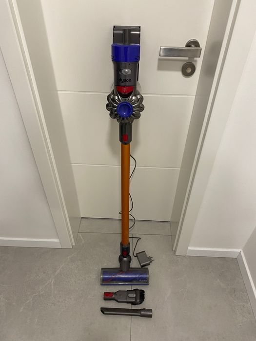 Пилосос Dyson v8