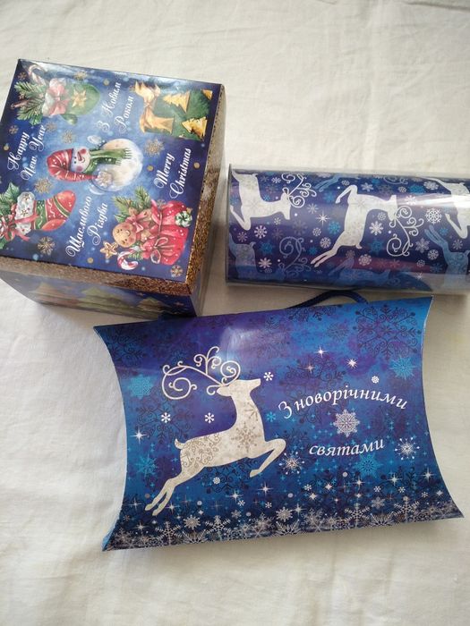 Коробочки, баночки порожні