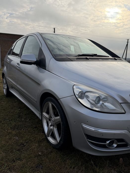 Розборка B-class w245 2.0 om640 cdi крила капот двери Авторозборка