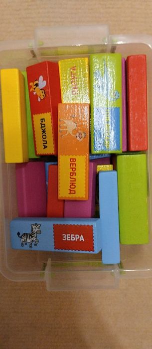 Вежа з тварина або Дженга з тваринами 
В комплекті молоточок 
Стан іде