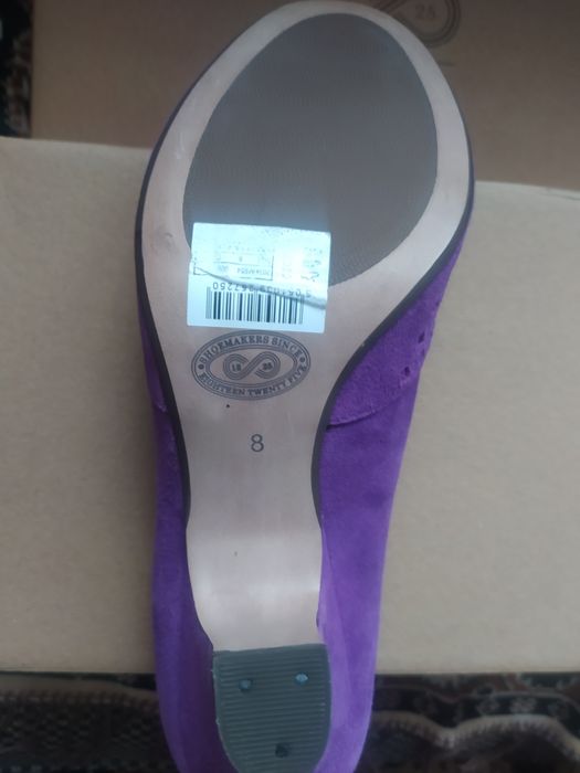 Продам туфлі замшеві