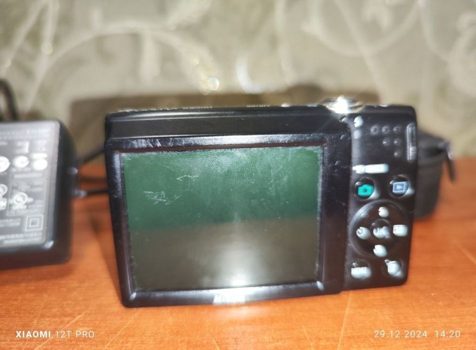 Продам фотоаппарат nikon Coolpix s2550