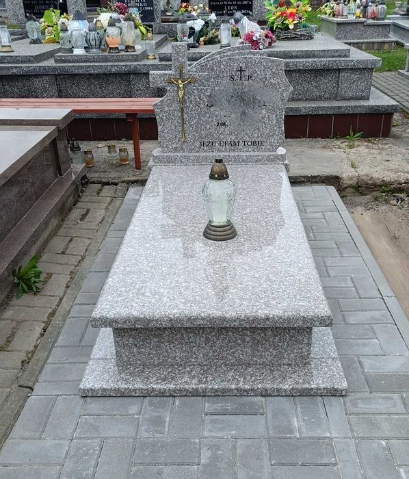 Nagrobki kamienne
