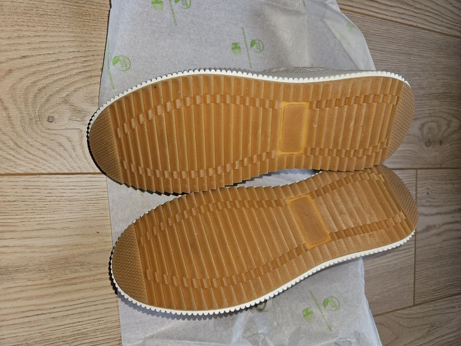 Buty sportowe, nr 37