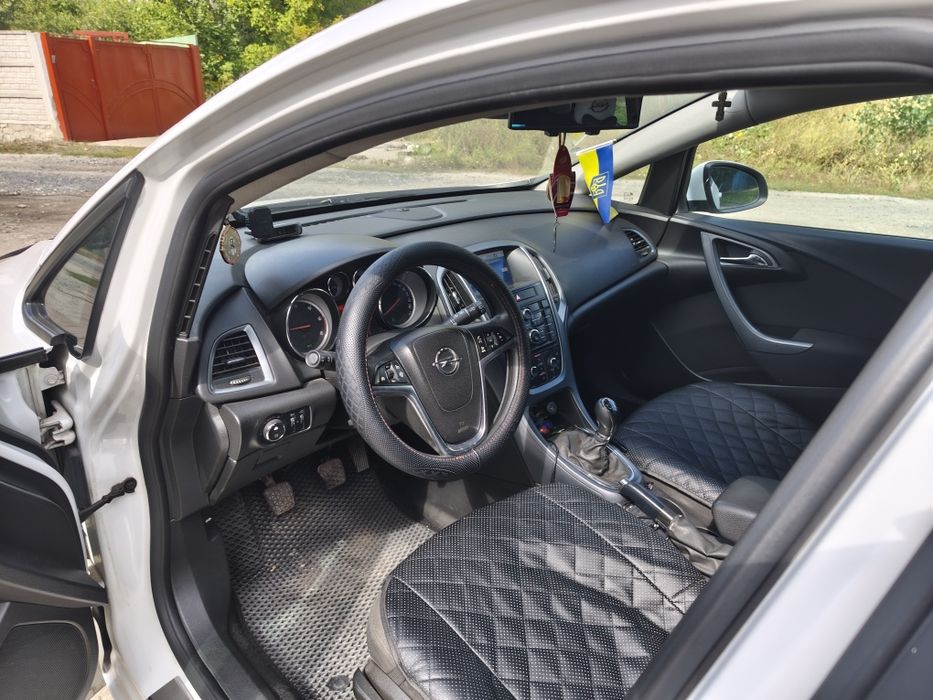 Opel Astra 2013р