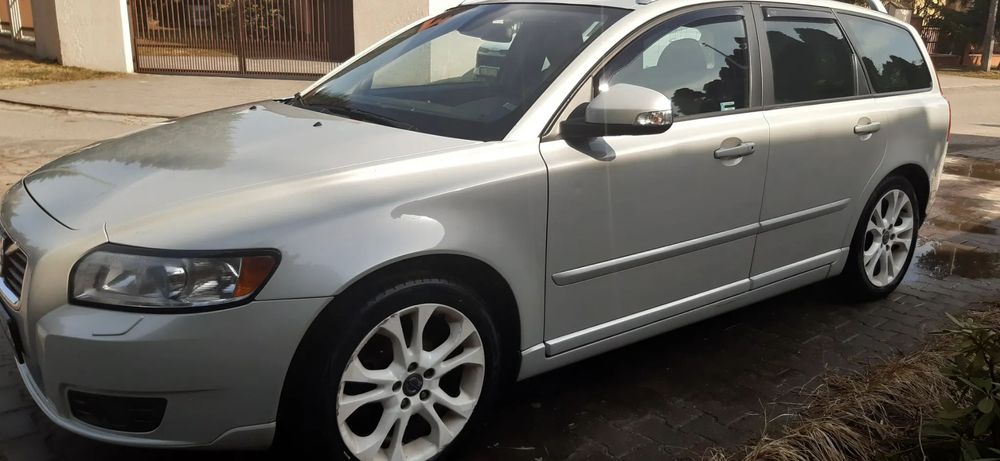 Volvo V50