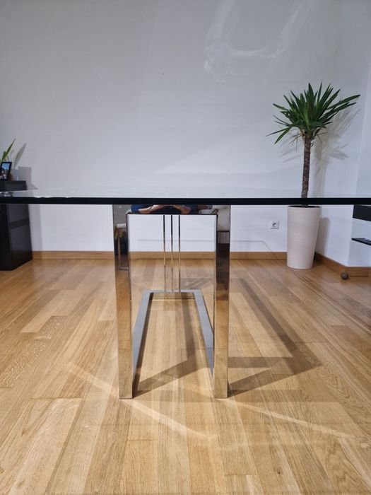 Antarte: Mesa de vidro. Paços de ferreira: 6 cadeiras