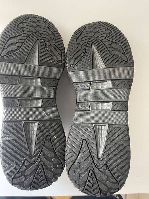 Продам кросівки Adidas 44 розмір27,5 см