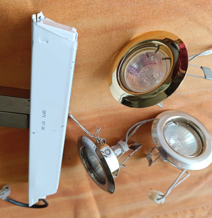 Transformador Segurança 220-12 V FLT + 3 projetores compl. halogénio64172183178882122