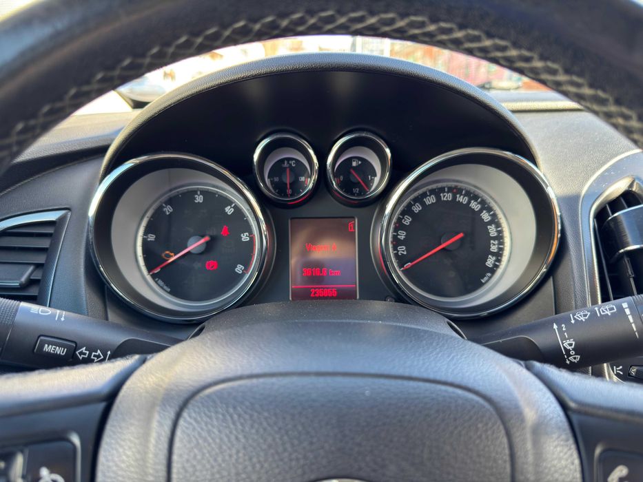 Opel Astra J - 1.7 CDTI Cosmo  - 125cv