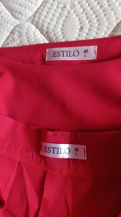 Жіночий святковий  брючний костюм червоний Італія