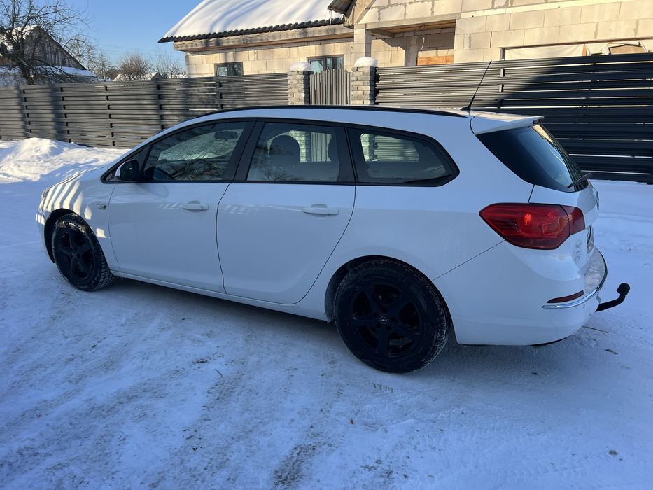 Opel Astra 1.3 cdti  2012 рік
