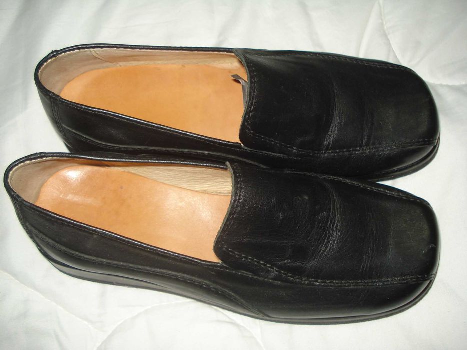 sapatos confortáveis em pele