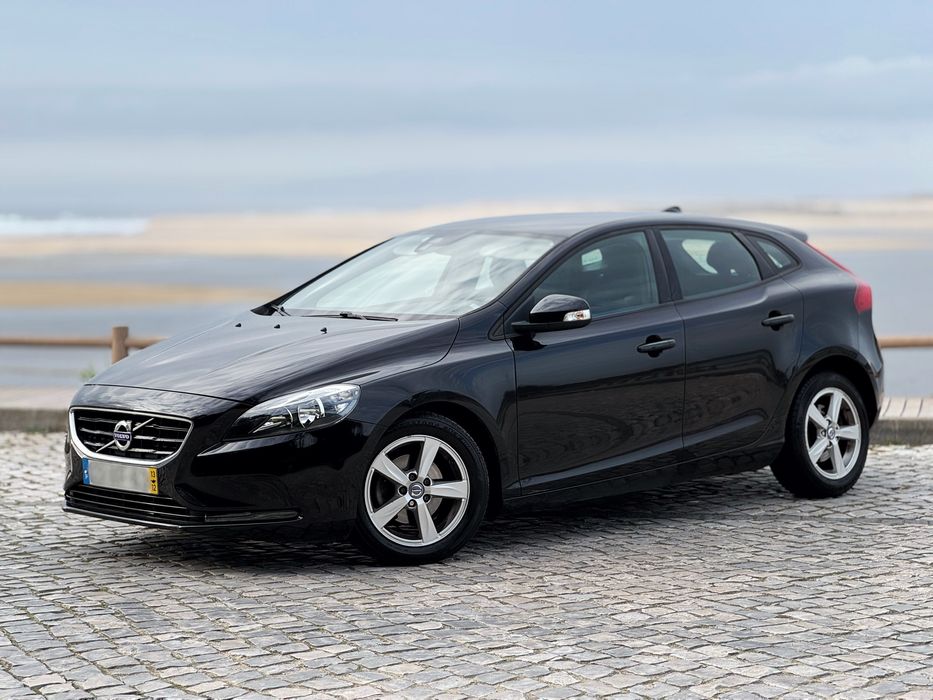 Volvo v40 D2 económico