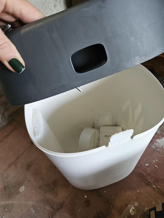 Contentor de fraldas sujas