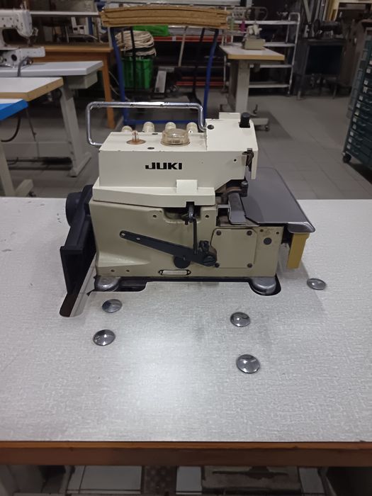 Máquina costura JUKI