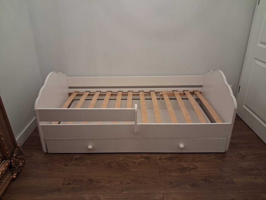Łóżko dziecięce 160×80 z szufladą