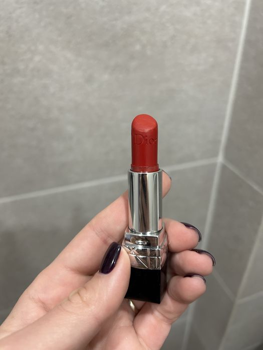 Помада Dior