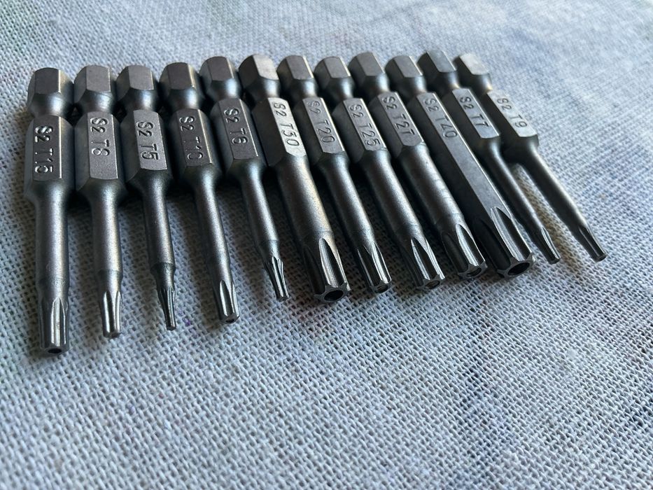 Набор 12шт ударних 50мм біт torx з отвором підсилених магнітних tt7-40 1/4