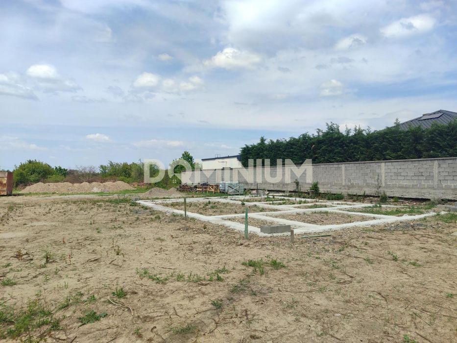 Продається будинок в стадії будівництва