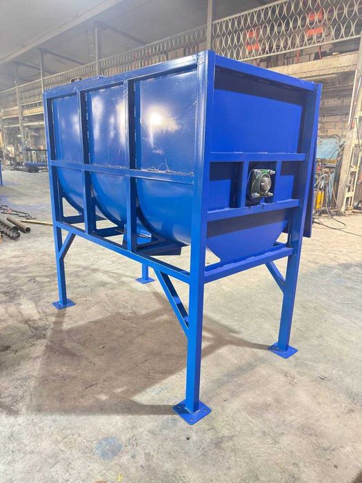 Шнековий змішувач корму. Горизонтальный кормосмеситель