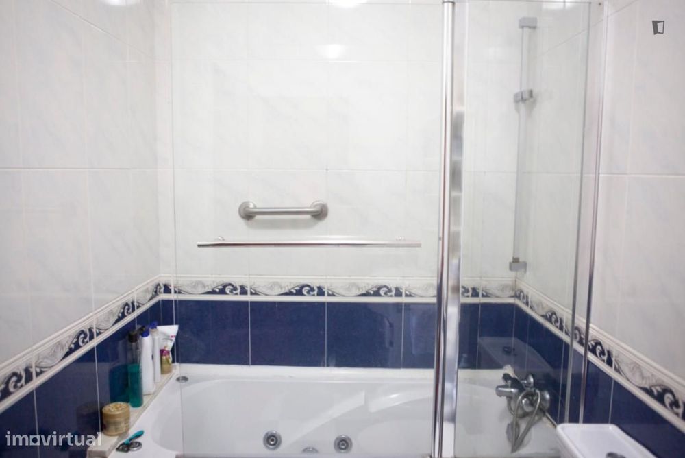 Quarto - localizado em Lisbon