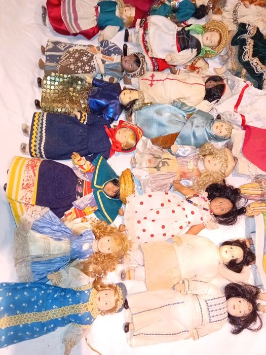 Conjunto de 26 Bonecas Colecção Bonecas do Mundo