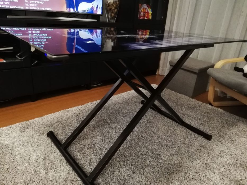 Mesa de centro elevável