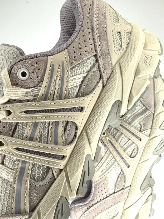 Кроссовки ASICS новые - 45,42,41 размеры есть в наличии