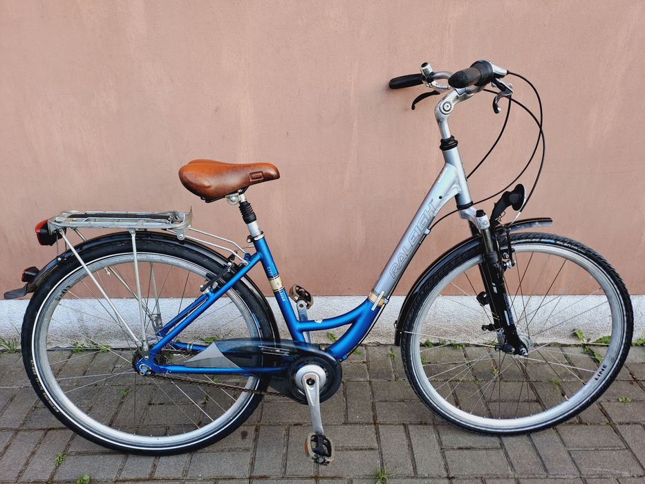 Велосипед дамський ,Raleigh  на 28"колесах з Німеччини б/в
