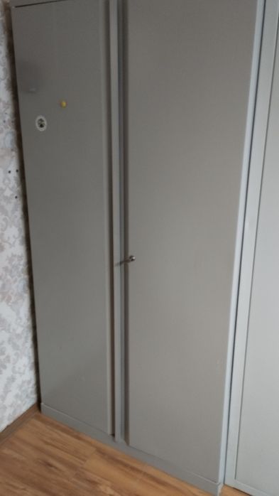 Шафа металева сейфового типу з замком  "ПРАКТИК"