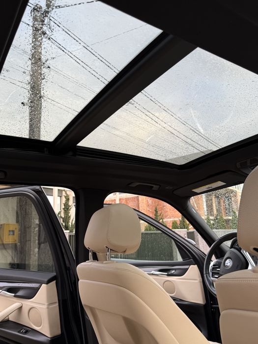 Автомобіль BMW X5 F15