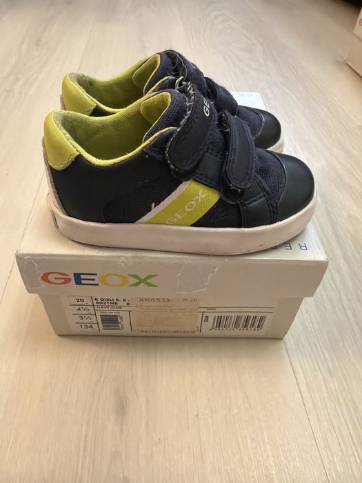 Кеди Geox 20 , у коробці .