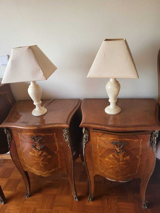 Comoda,cama,guarda roupa,criados mudos,penteadeira,cadeirão