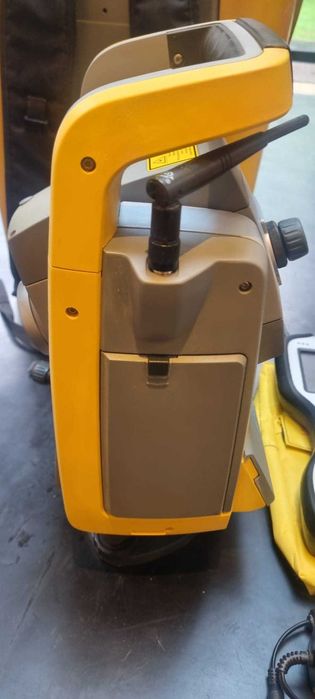 Tachimetr robotyczny Trimble S6 5" oraz kontroler TCS3 trimble access