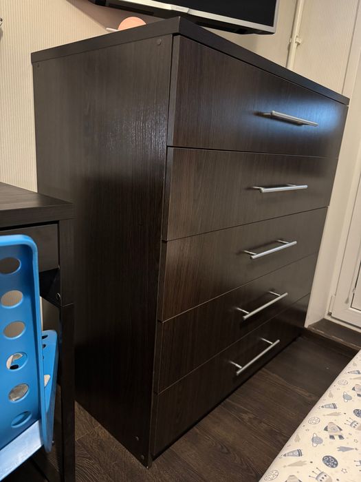 Комод великий, темне дерево