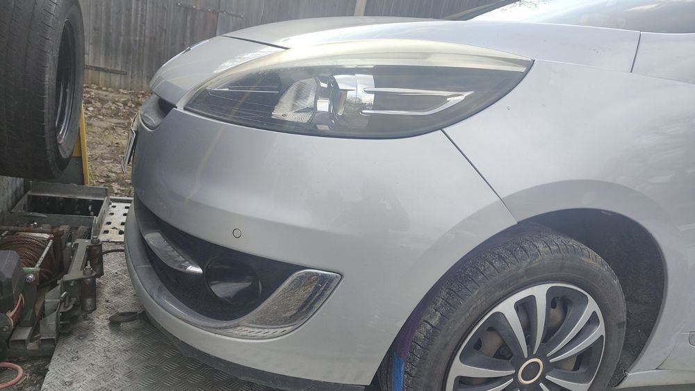 Бампер передній Renault Grand Scenic 3 Гранд Сценік 12-13 р.TED69